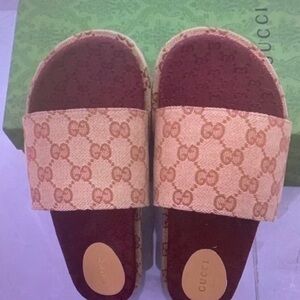 Gucci Kids Sandals - Beige and Burgundy